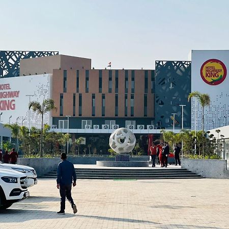 Hotel Highway King Bilaspur マネサール エクステリア 写真