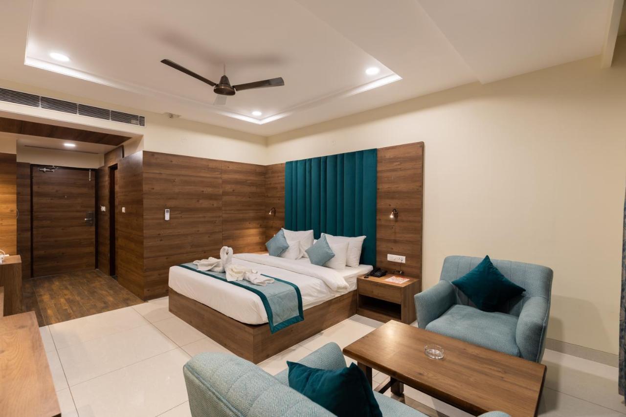 Hotel Highway King Bilaspur マネサール エクステリア 写真