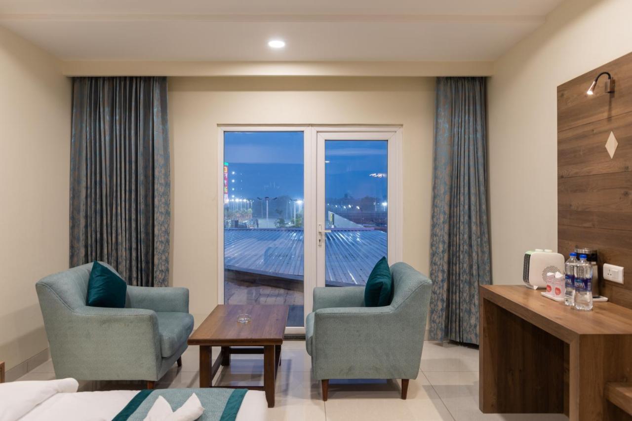 Hotel Highway King Bilaspur マネサール エクステリア 写真